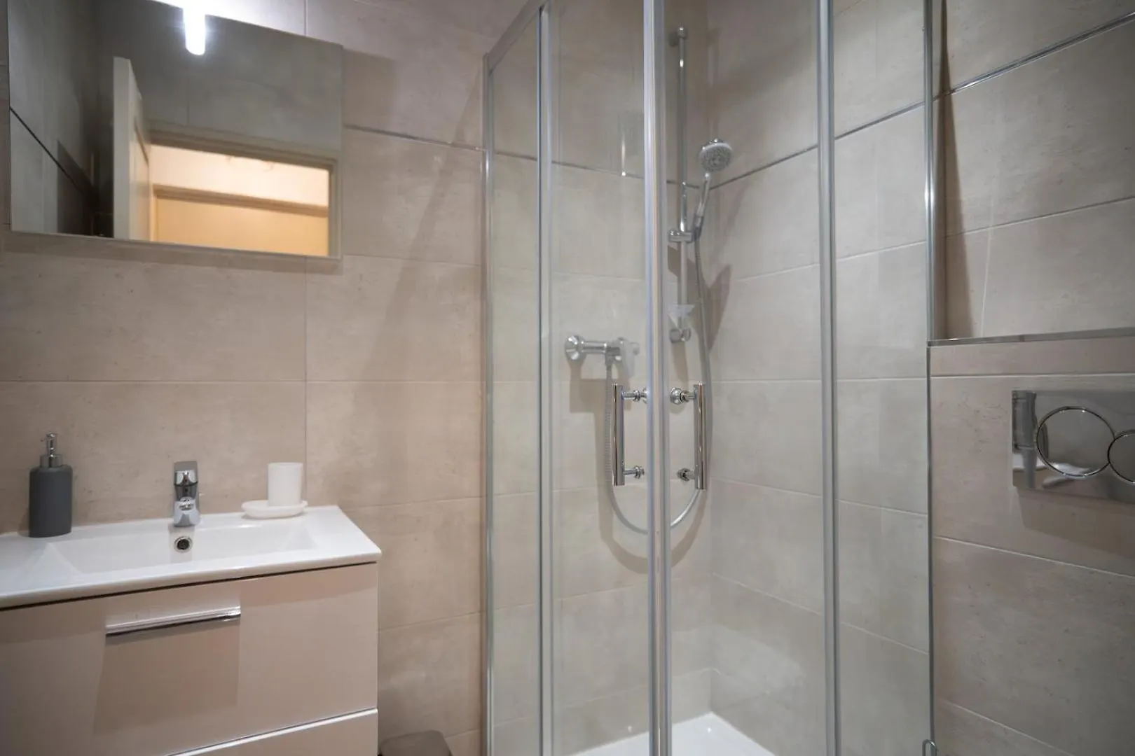 Guestready - A Peaceful Stay Near The Marina Nice Apartment