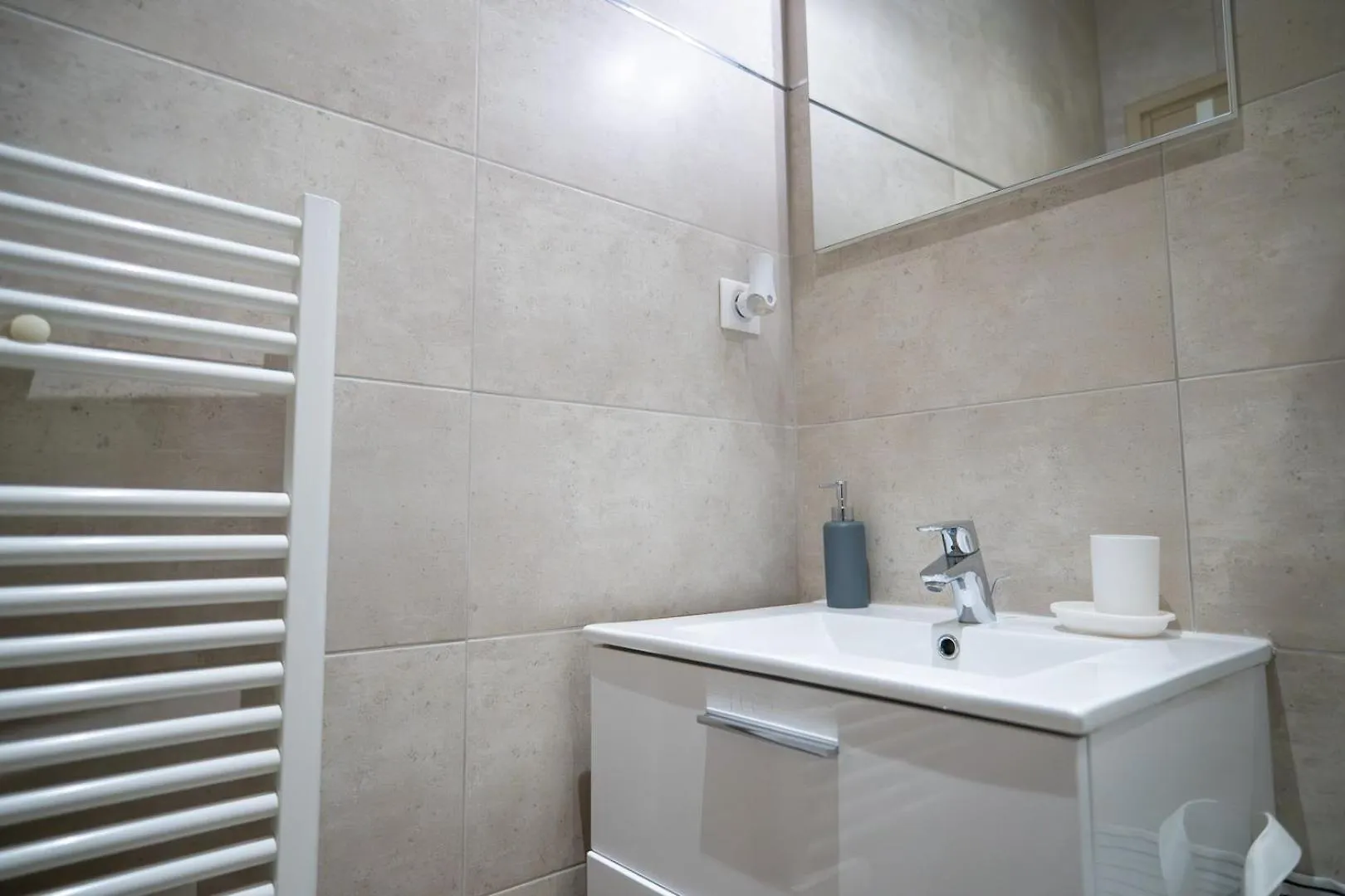Guestready - A Peaceful Stay Near The Marina Nice France